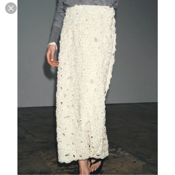 ZARA BEADED MIDI JEWEL SKIRT EMBROIDERED. - Picture 4 of 13